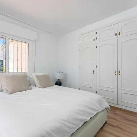 Βίλα Luxurious Close To Sea And Golf Μαρμπέλλα