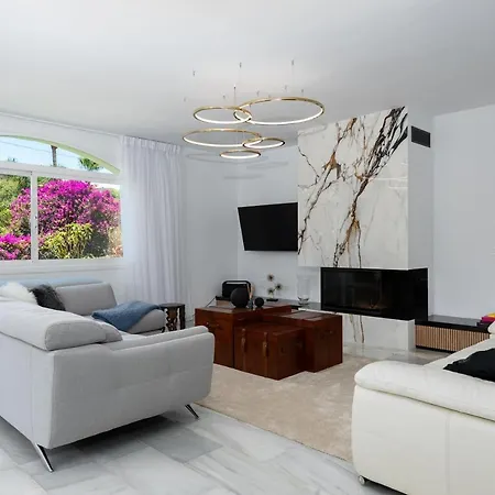 Luxurious Close To Sea And Golf *
