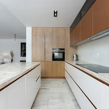 Βίλα Luxurious Close To Sea And Golf Μαρμπέλλα