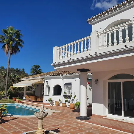 Luxurious Close To Sea And Golf