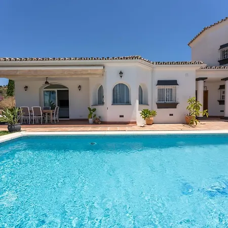 Luxurious Close To Sea And Golf Villa