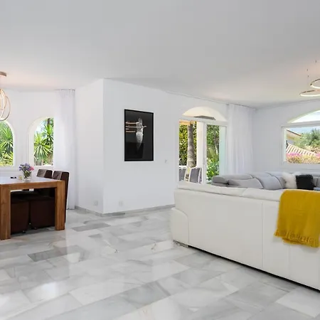 Luxurious Close To Sea And Golf Villa