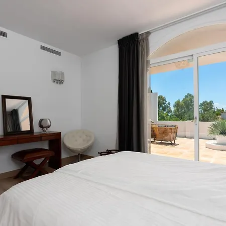 Villa Luxurious Close To Sea And Golf Marbella